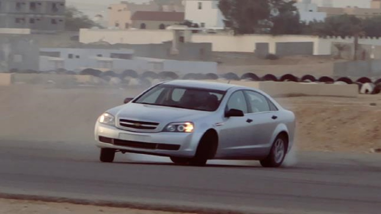 جدة.. مفحط يتسبب في تعرض مواطن لحادث ويفر هاربًا