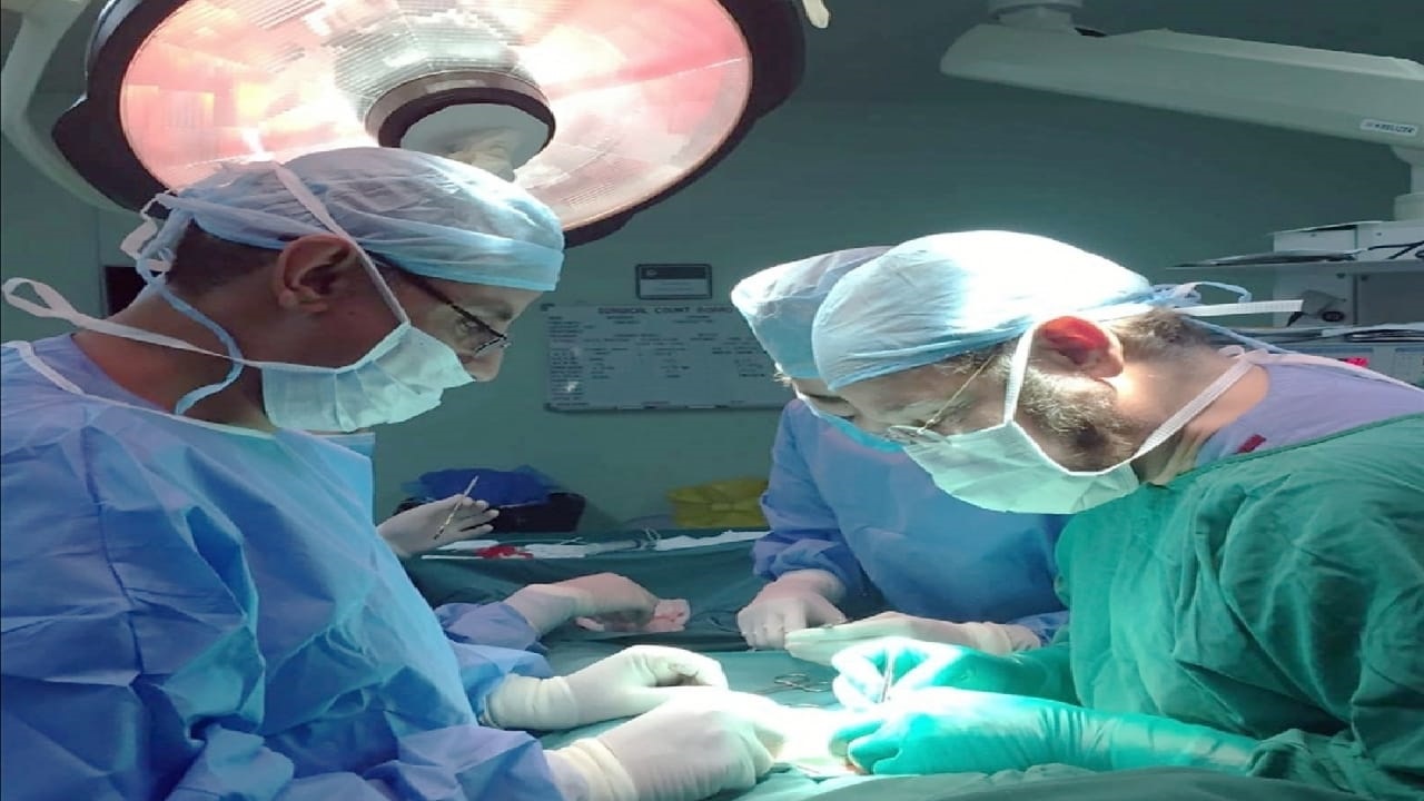 بالفيديو.. فريق طبي بمكة ينجح في إجراء عملية تصحيح جنس أنثى