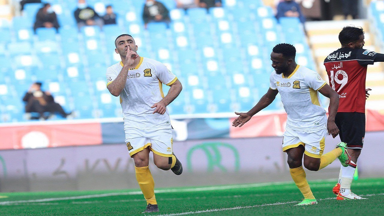 بالفيديو .. الاتحاد يقتنص نقاط الرائد بثنائية حمدالله ورومارينيو