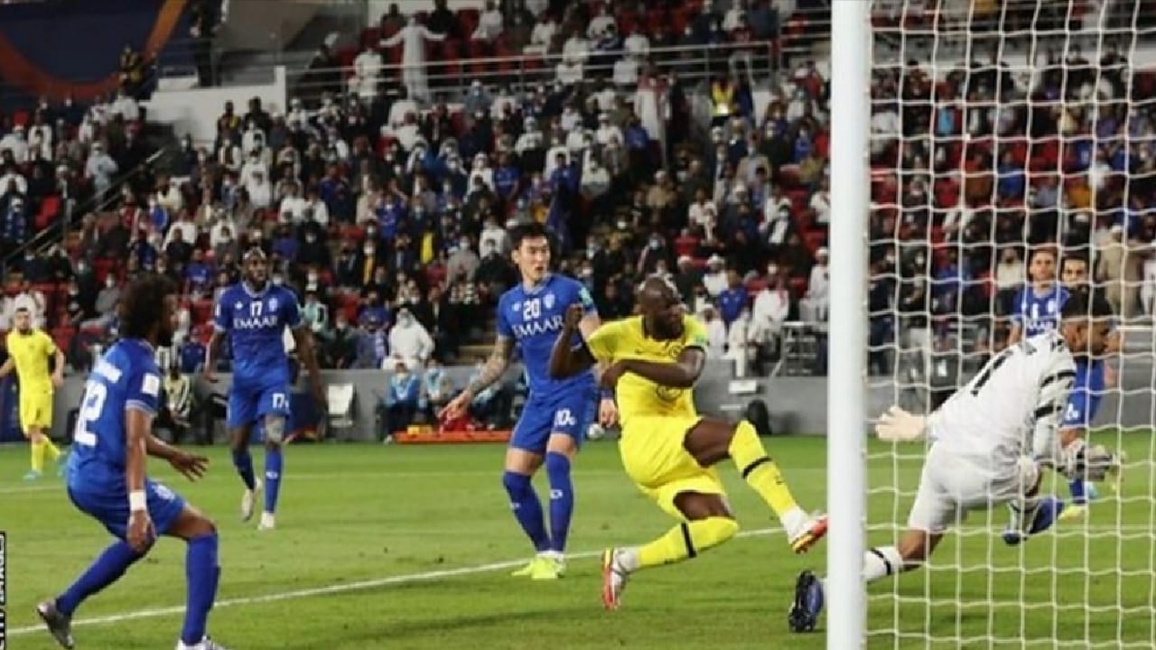 الصحف الأجنبية والعالمية تشيد بمستوى الهلال البطولي أمام تشيلسي