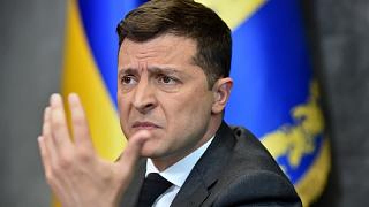 الرئيس الأوكراني : لا نرى حتى الآن أي انسحاب للقوات الروسية