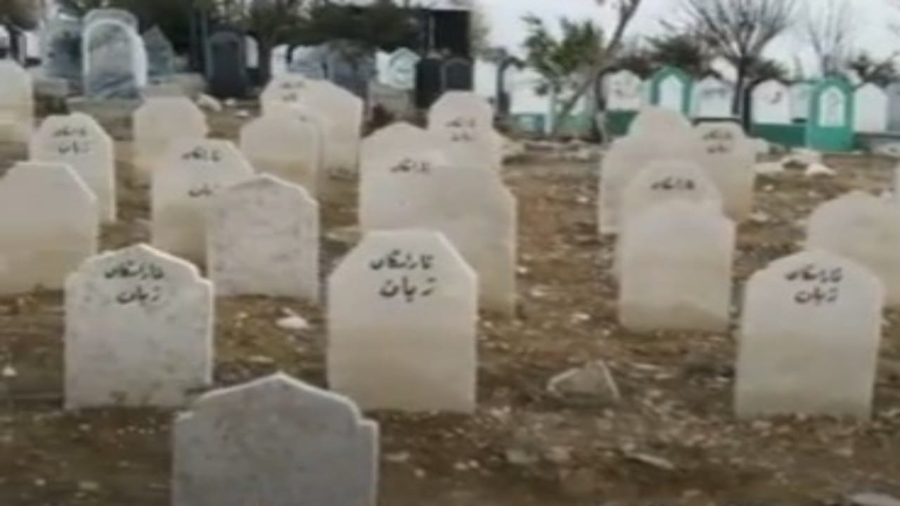 شاهد.. مقبرة خاصة لنساء كرديات ضحية للعنف الأسري وجرائم “الشرف”