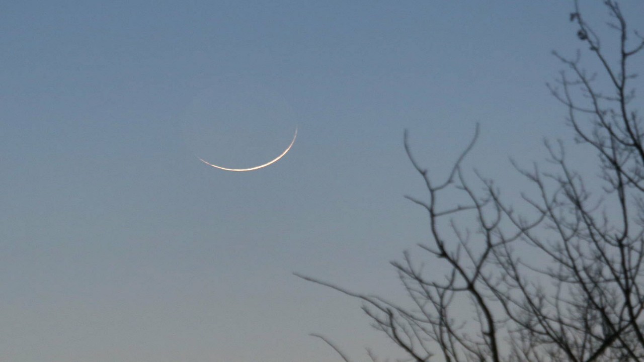 “فلكية جدة”: رصد هلال القمر الصغير لشهر رجب اليوم