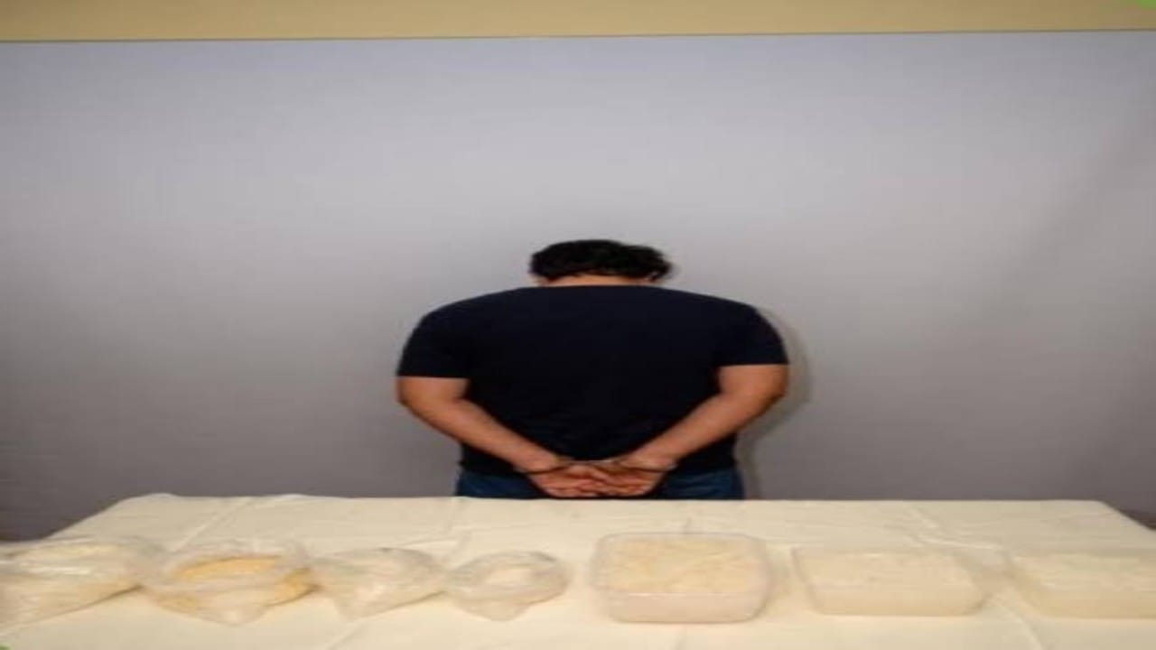 ضبط مقيم بحوزته 5 كيلوجرامات من الشبو المخدر في جدة