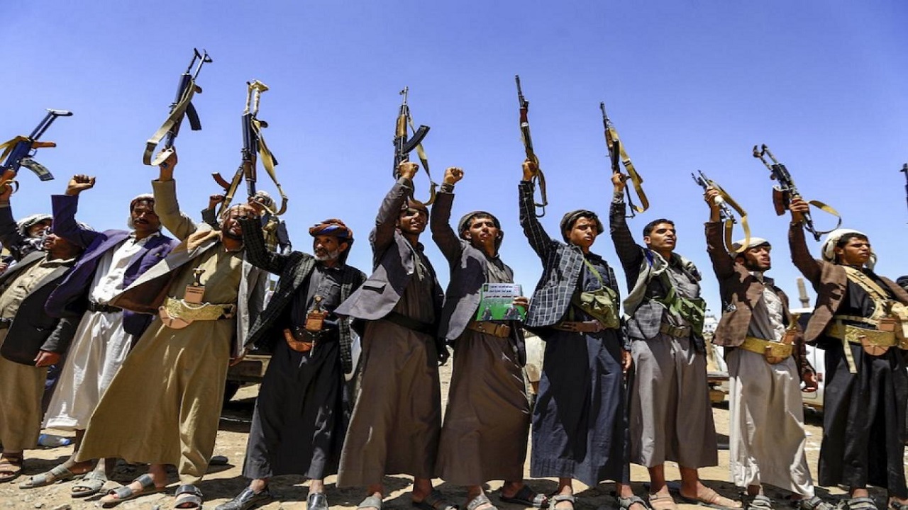 واشنطن تناقش إعادة الحوثي على قائمة الإرهاب