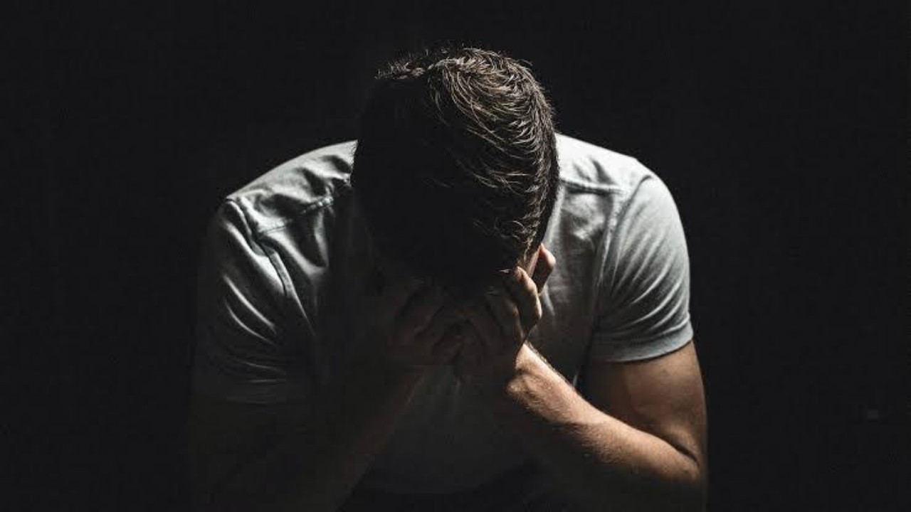 “النمر” يكشف تأثيرات صحية سلبية يسببها الحزن والانفعال