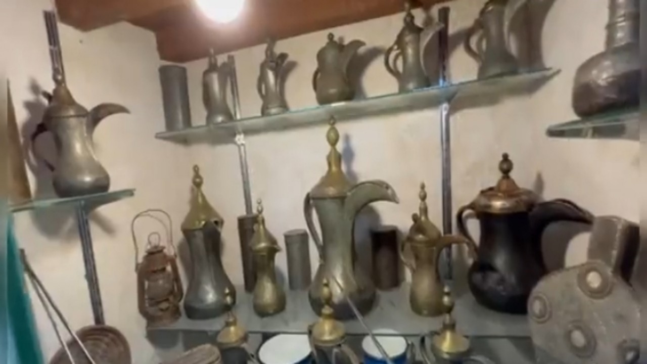 بالفيديو.. أندر وأغلى &#8220;دلال&#8221; القهوة السعودية بالأحساء