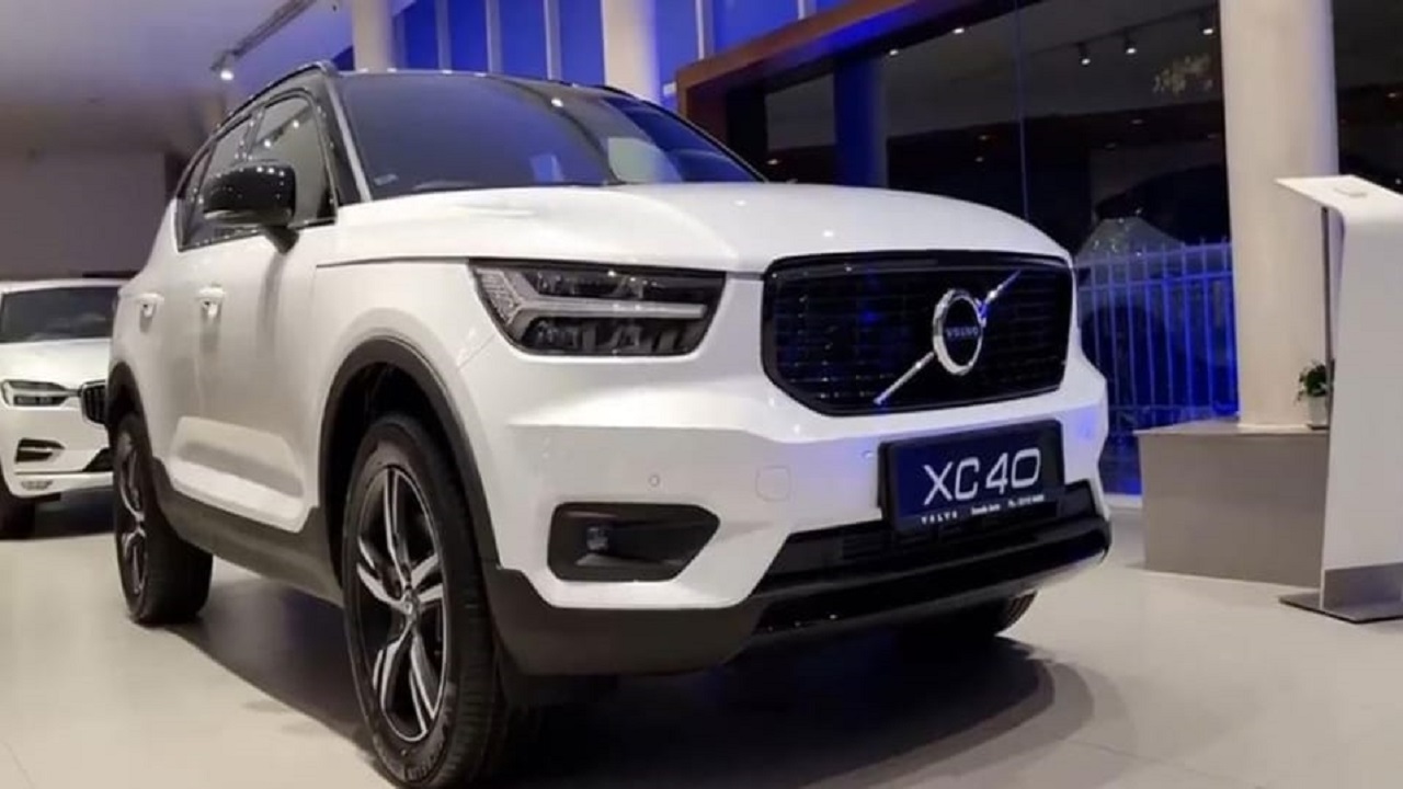 شركة ” فولفو”  تطرح XC40 الجديدة المنافس القوي لجاكوار E-Pace