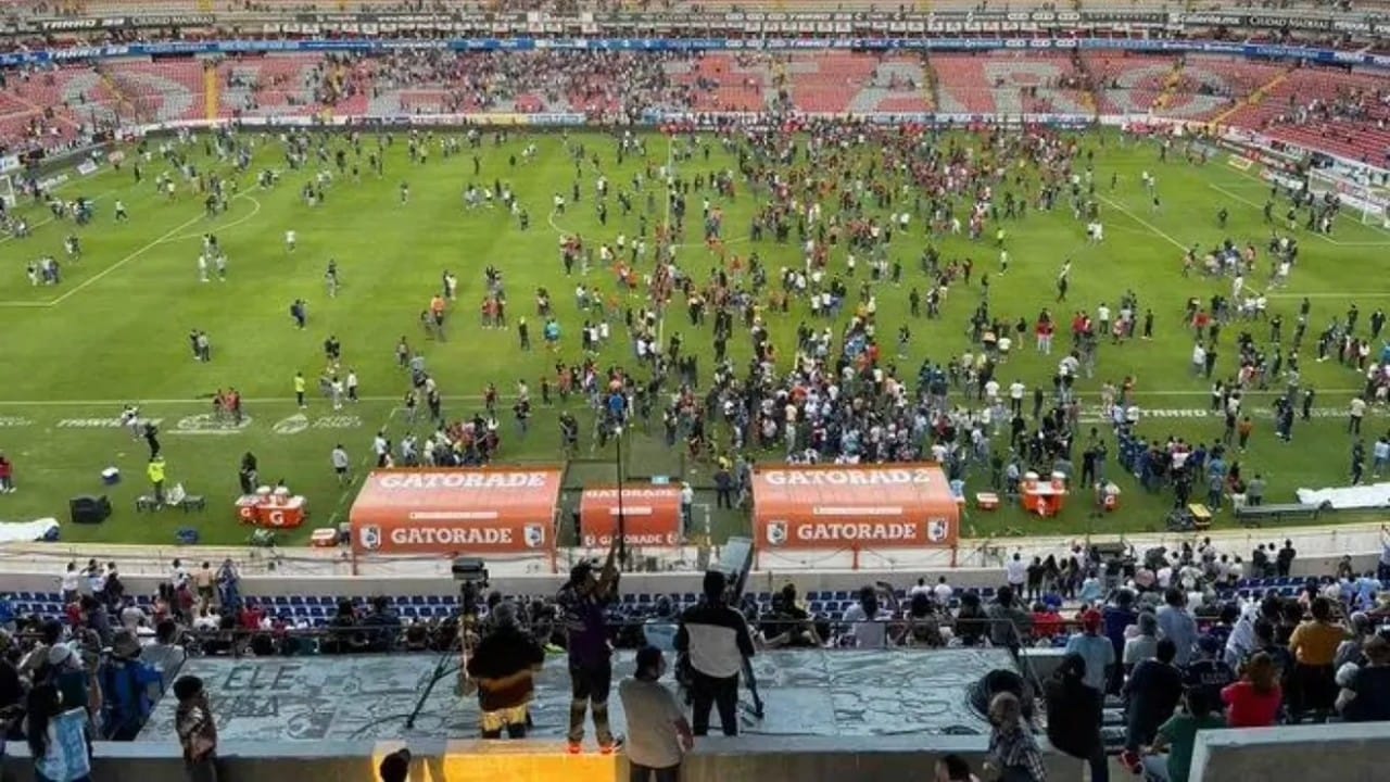 إصابة 22 شخصًا في مباراة كرة قدم بالمكسيك