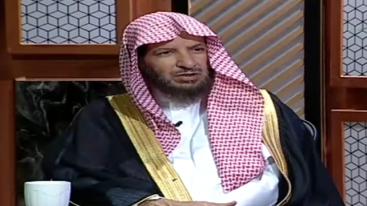 بالفيديو.. الشيخ الشثري يوضح حكم ذهاب المرأة للعمرة وترك زوجها (فيديو)