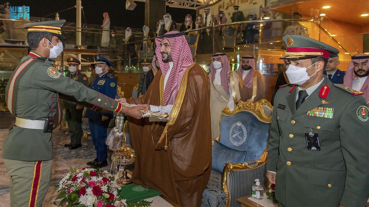 الأمير خالد بن سلمان يرعى حفل تخريج الدفعة 19 بكلية الملك عبدالله للدفاع الجوي