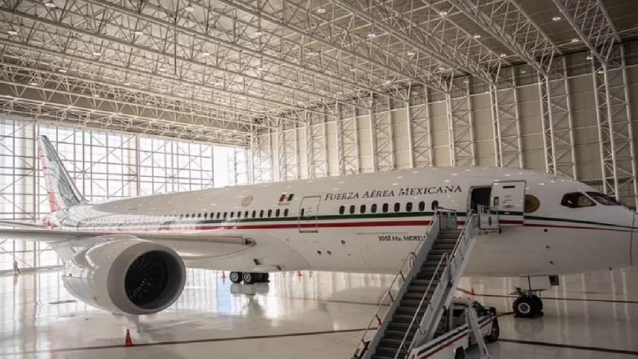 شاهد.. تحويل طائرة رئاسية إلى قاعة أفراح