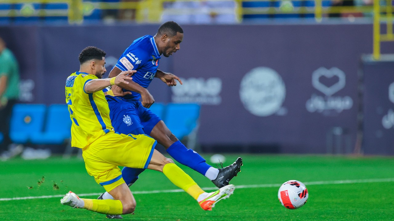 بالفيديو.. جماهير النصر تحتفل بهدف الهلال الرابع