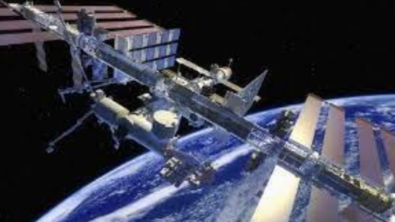 روغوزين: العقوبات الغربية المفروضة على روسيا قد تتسبب في سقوط محطة الفضاء الدولية