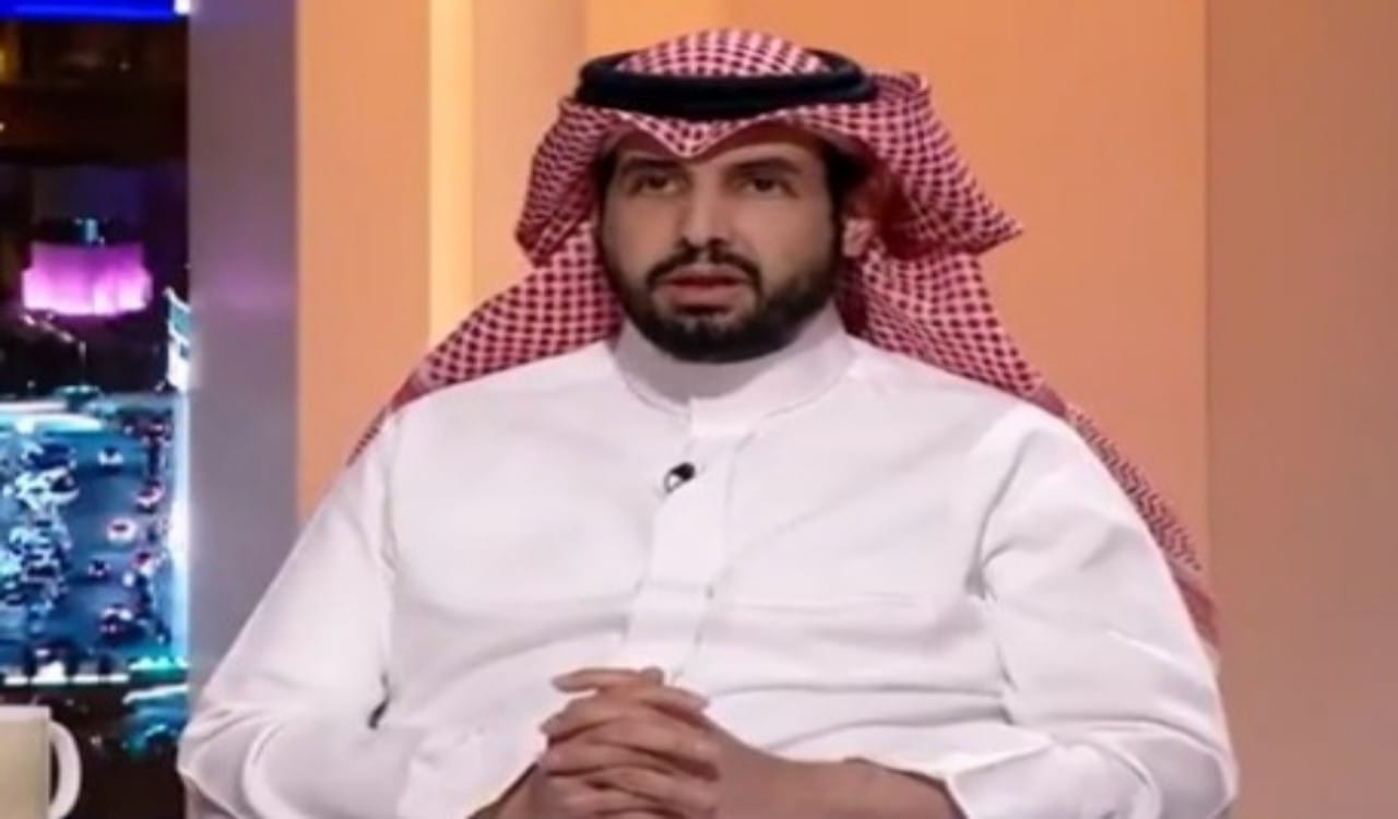 شاهد.. الأمير سعود بن سلمان يكشف ما دار بينه وبين ولي العهد من حديث لحظة التتويج