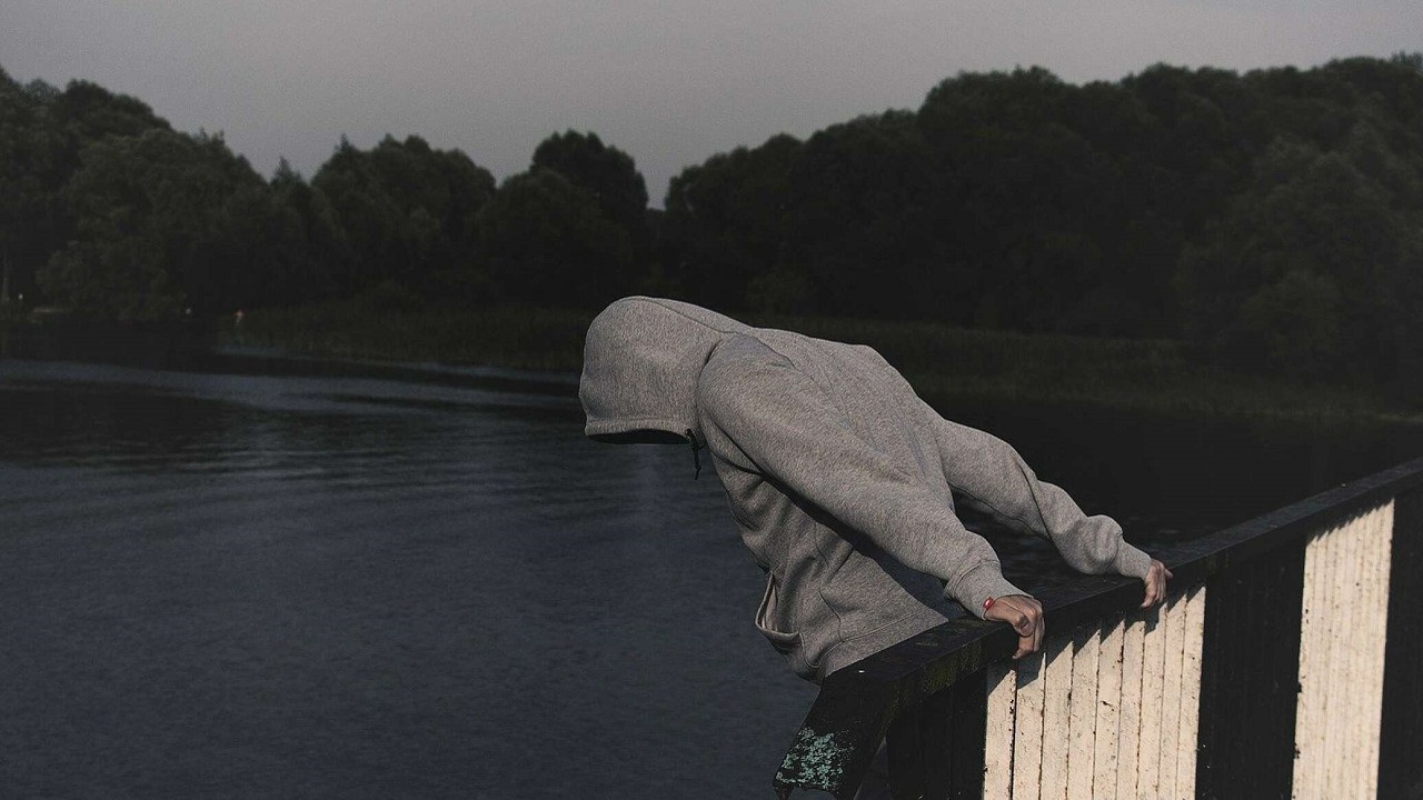 رفض خطبتها فتسببت في انتحاره!