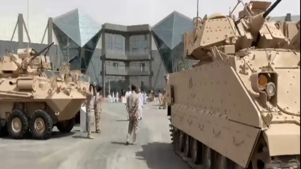 بالفيديو.. آليات وزارة الدفاع السعودية في معرض الدفاع العالمي