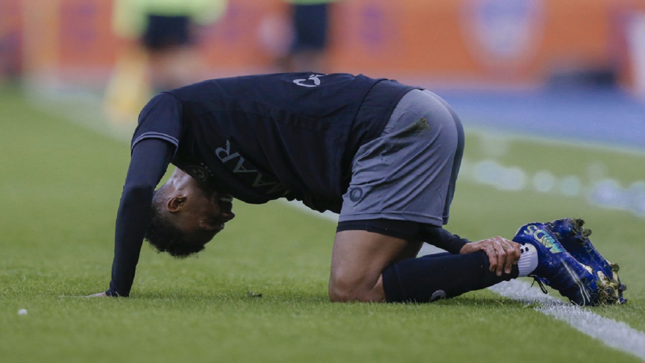 الدوسري يغيب عن مواجهة الاتحاد