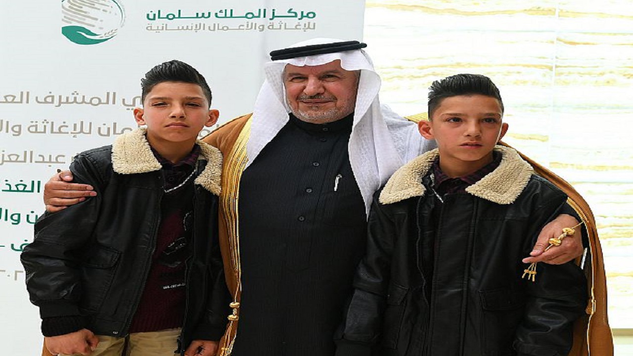 بالفيديو والصور.. &#8220;الربيعة&#8221; يلتقي التوأمان الأردنيان بعد سنوات من عملية الفصل