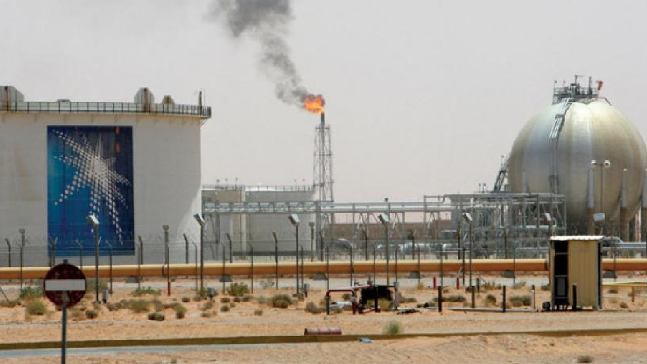 “التحالف”: وقوع هجوم عدائي استهدف محطة توزيع المنتجات البترولية التابع لأرامكو