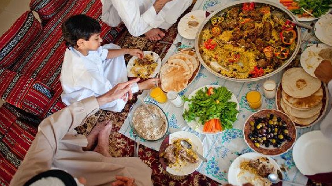 3 نصائح أحرص عليه عند تناول الطعام في رمضان
