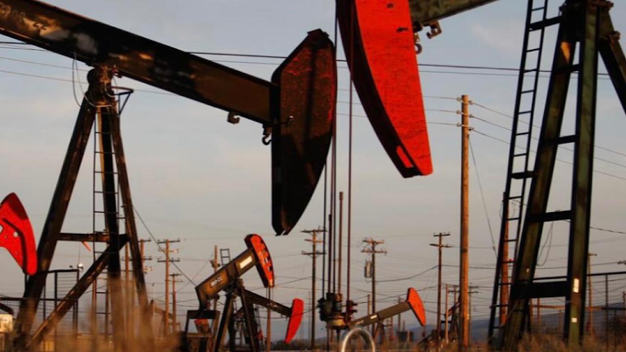 اسعار النفط تنخفض 7% وبرنت يسجل 112.48 دولار