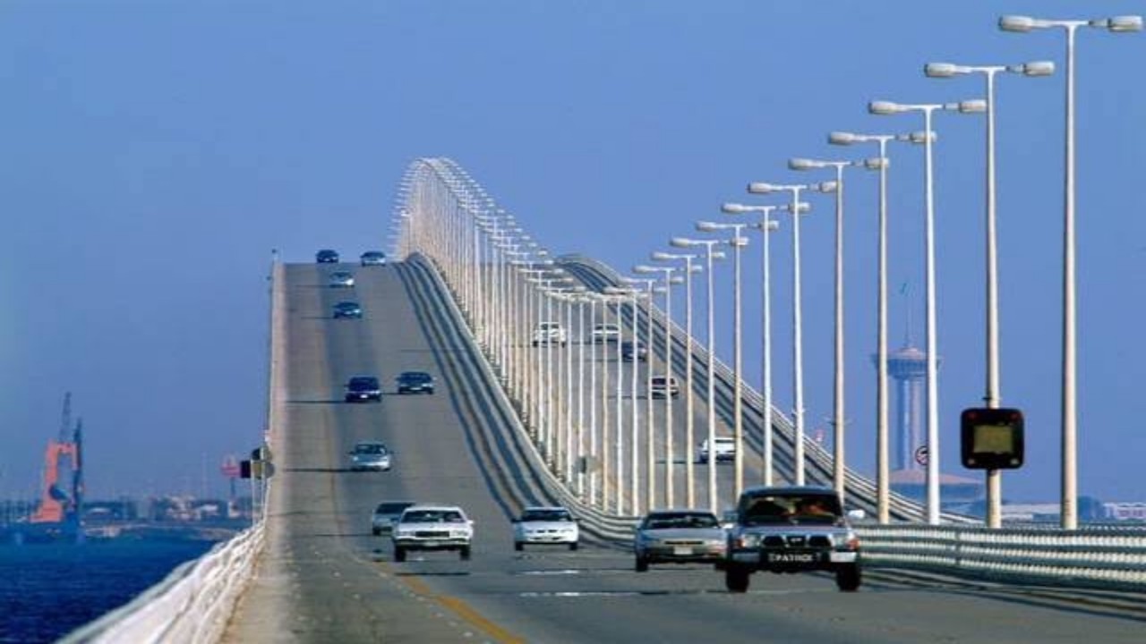جسر الملك فهد: لا يشترط جرعة ثالثة لمغادرة زوجة المواطن