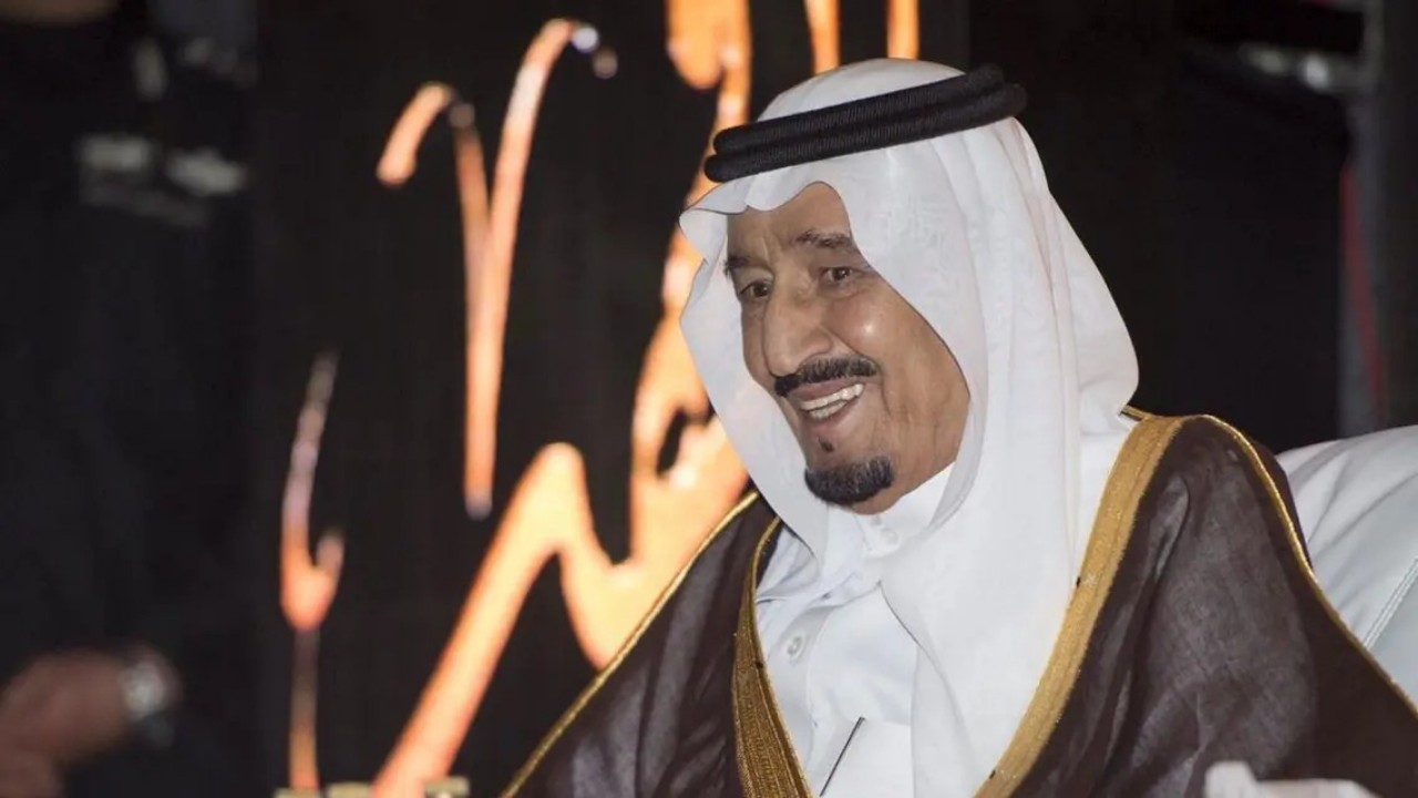 بالفيديو.. مقتطفات لحظة استقبال من الملك سلمان خلال افتتاحه لمعرض الملك فهد