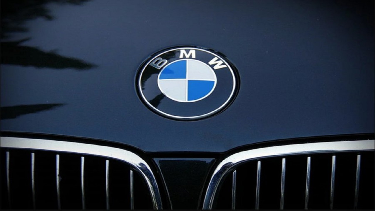 &#8220;BMW&#8221; تعلق إنتاج سياراتها في روسيا