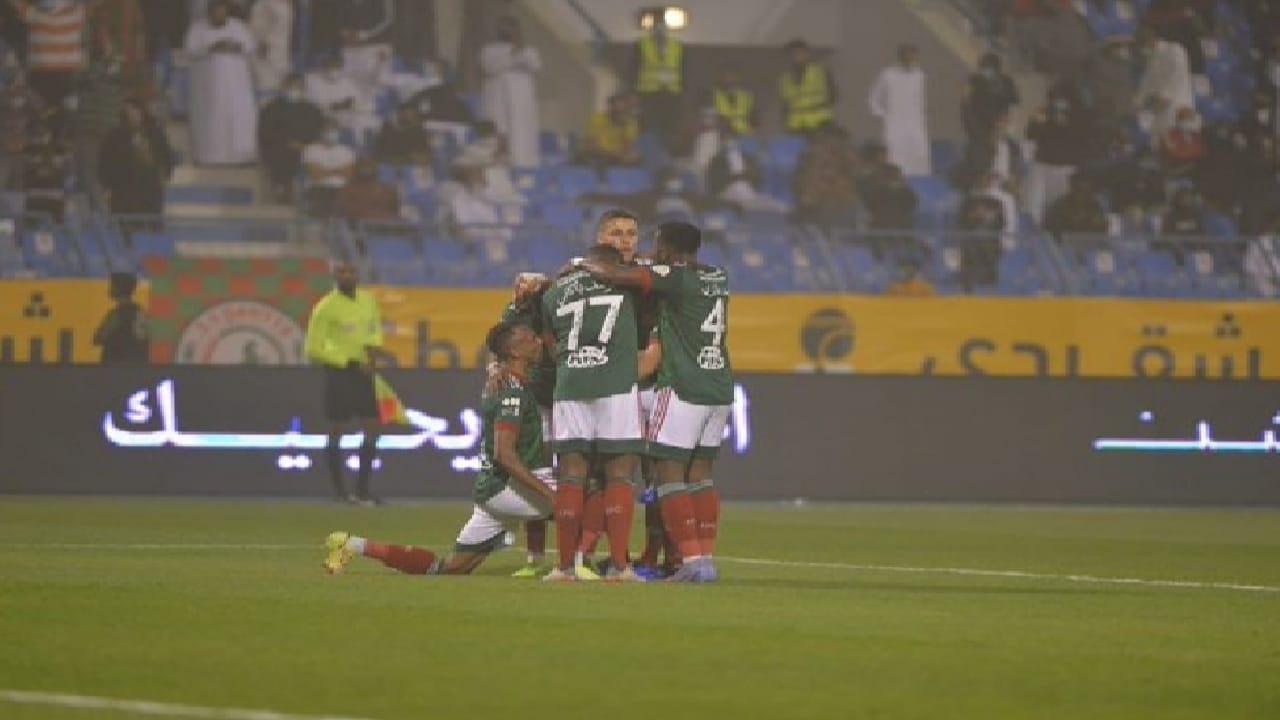 فيديو.. الإتفاق ينتشل فوزاً صعباً من الأهلي