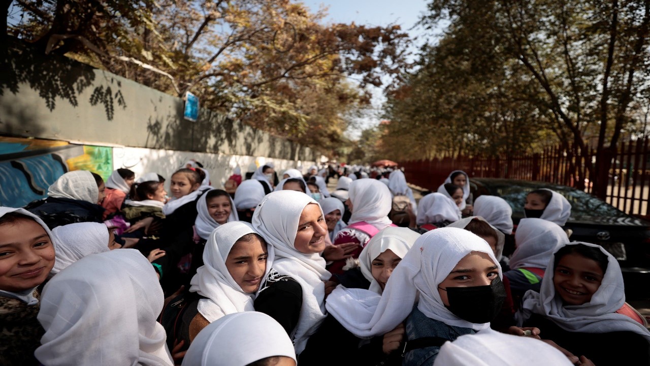 ‏طالبان تغلق مدارس الفتيات الثانوية مجددًا