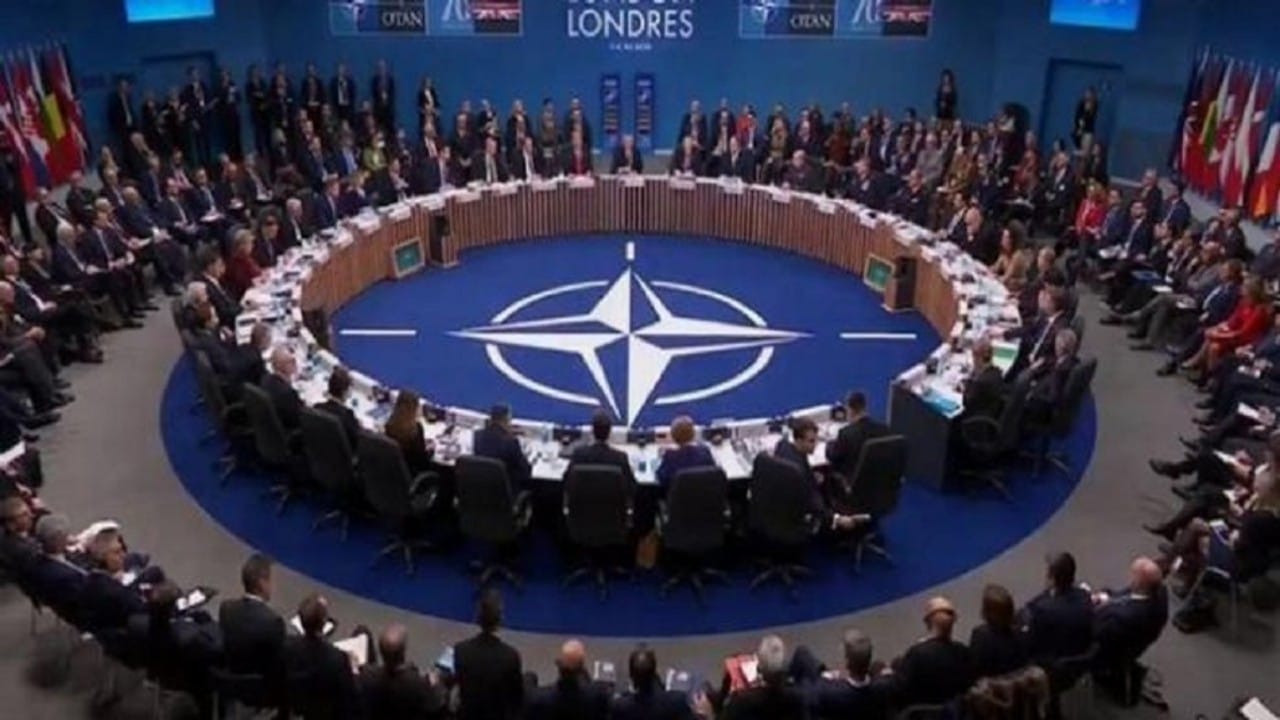 دولة أوروبية تتخلى عن حلم الناتو خوفًا من روسيا