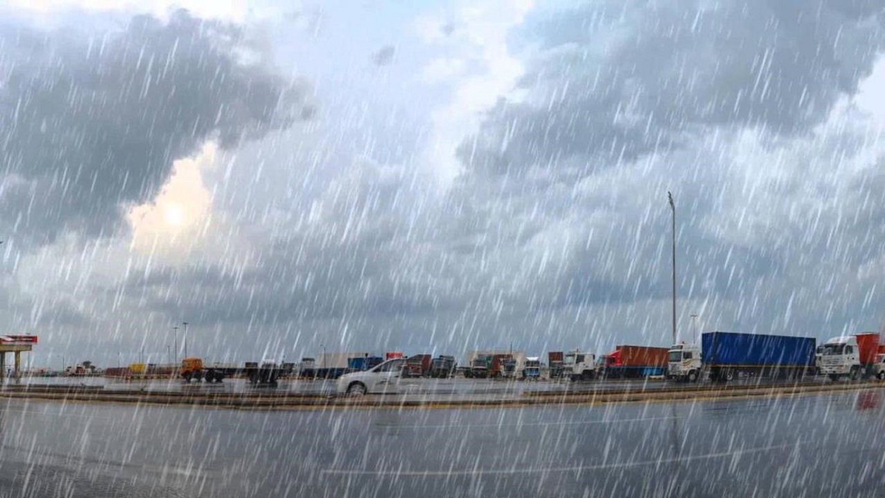 الدفاع المدني يحذر من هطول أمطار رعدية على بعض مناطق المملكة