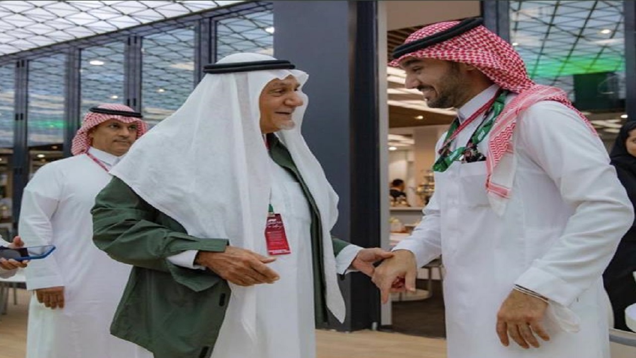 الأمير تركي الفيصل عن وزير الرياضة: كان يذهب لتدريب سباقات السيارات دون علمنا