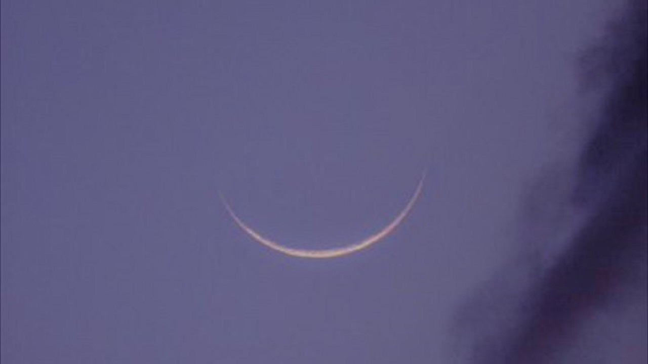 فلكية جدة: هلال رمضان يزيّن السماء اليوم