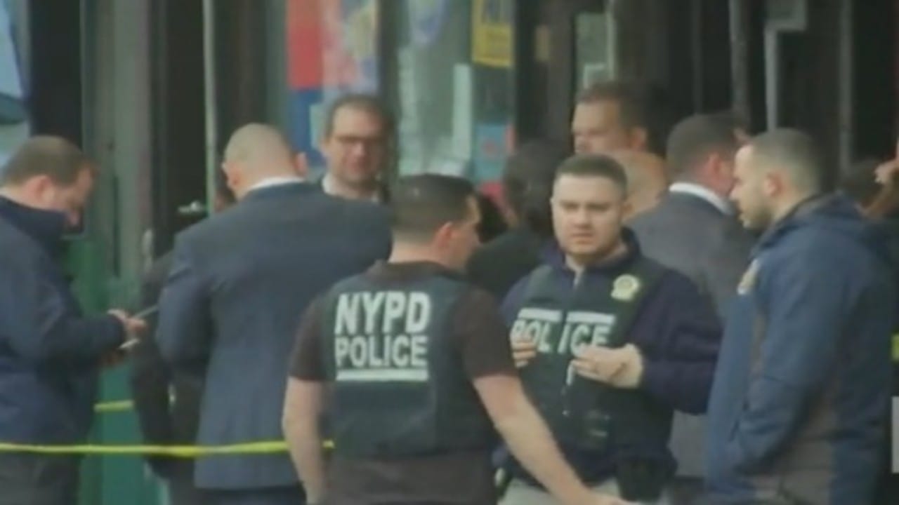 بالفيديو.. إصابة 13 شخصا جراء إطلاق نار بمحطة مترو بنيويورك في أمريكا