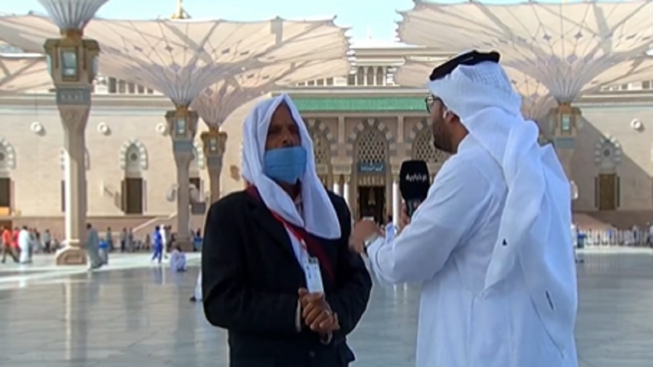 بالفيديو.. معتمر تونسي يعبر عما لاقاه من خدمات أثناء زياته للمسجد النبوي