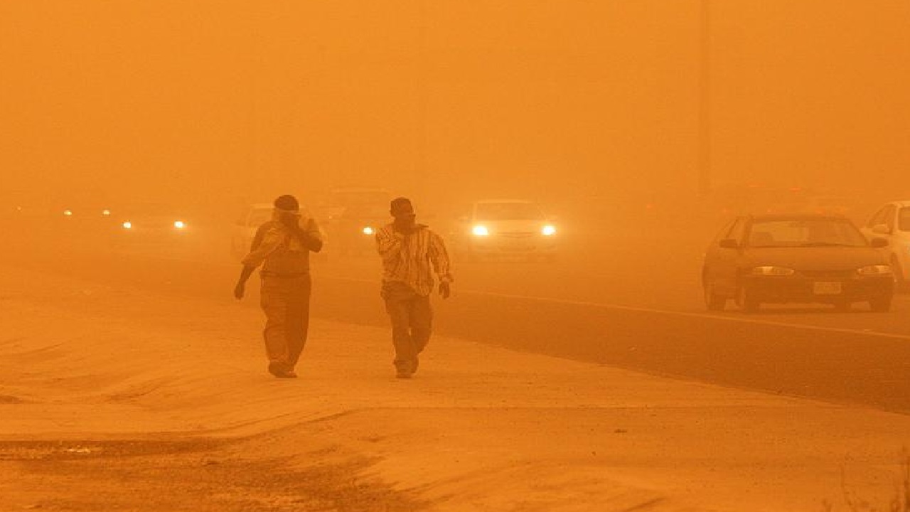 7 مناطق تشهد غبار الليلة وصباح يوم غد