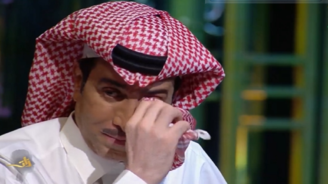 بالفيديو .. فايز المالكي يبكي ويطلب إيقاف التصوير من سامي الجابر