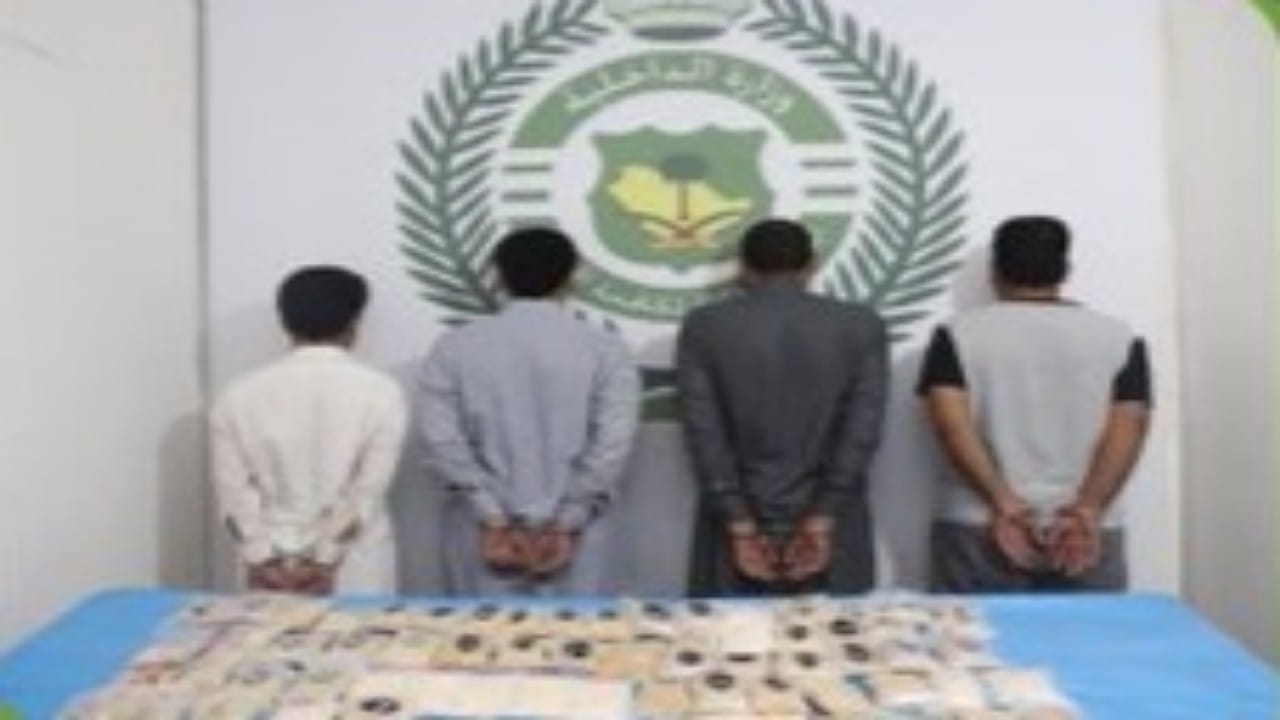 ضبط 3 مخالفين لنظام أمن الحدود ومقيم بحوزتهما 62 ألف قرص من الإمفيتامين المخدِّر