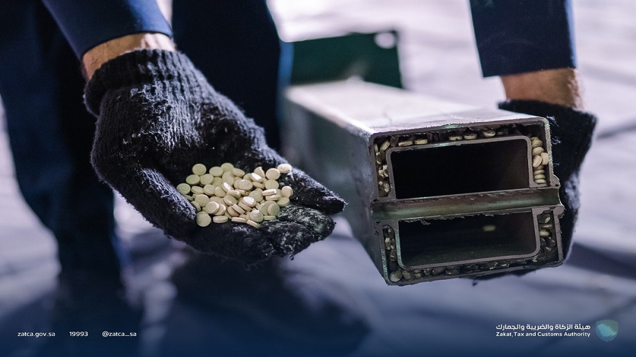 إحباط محاولة تهريب 3,7 مليون حبة كبتاجون عبر ميناء الملك عبدالعزيز