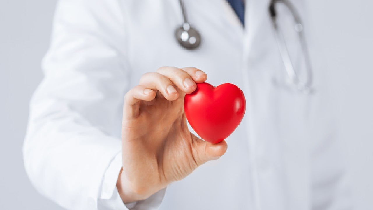 حالة نادرة تجعل قلب رجل يملأ صدره بالكامل