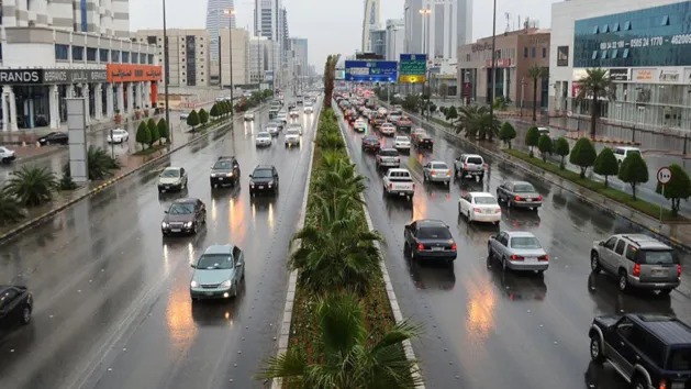 توقعات بانخفاض تدريجي في درجات الحرارة بالرياض