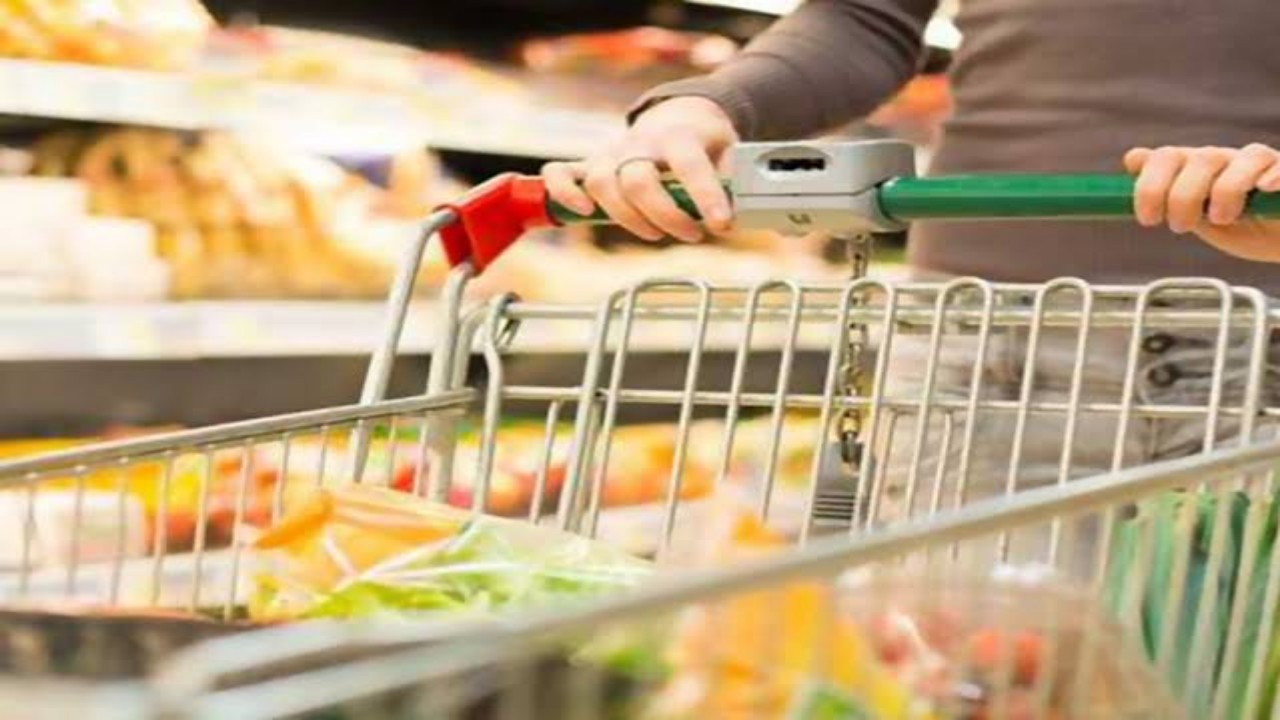 نصائح للحفاظ على جودة الطعام خلال التسوق