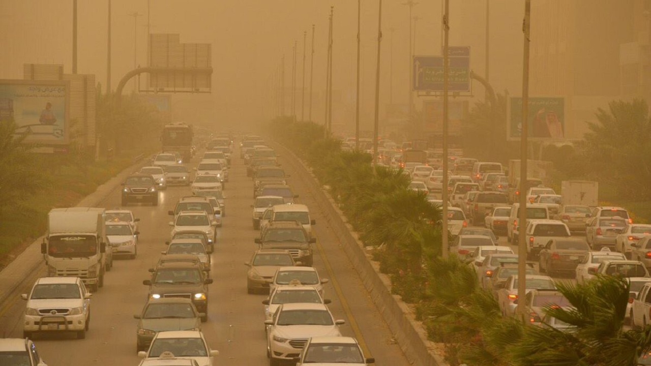 الحصيني يكشف عن توقعاته لخط سير الغبار اليوم