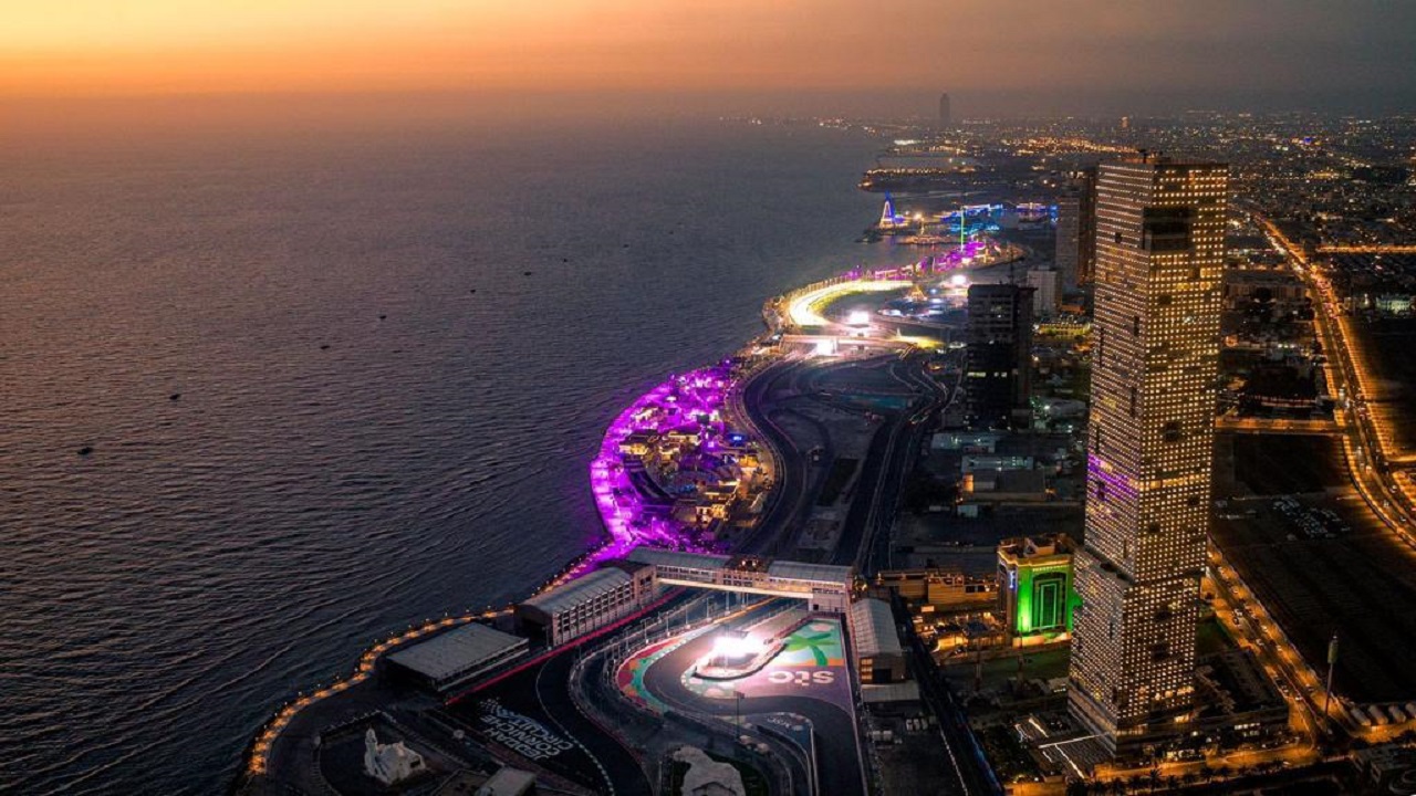 صور.. مناطق فعاليات موسم جدة تستقبل زوارها بتجارب عالمية وعروض فنية