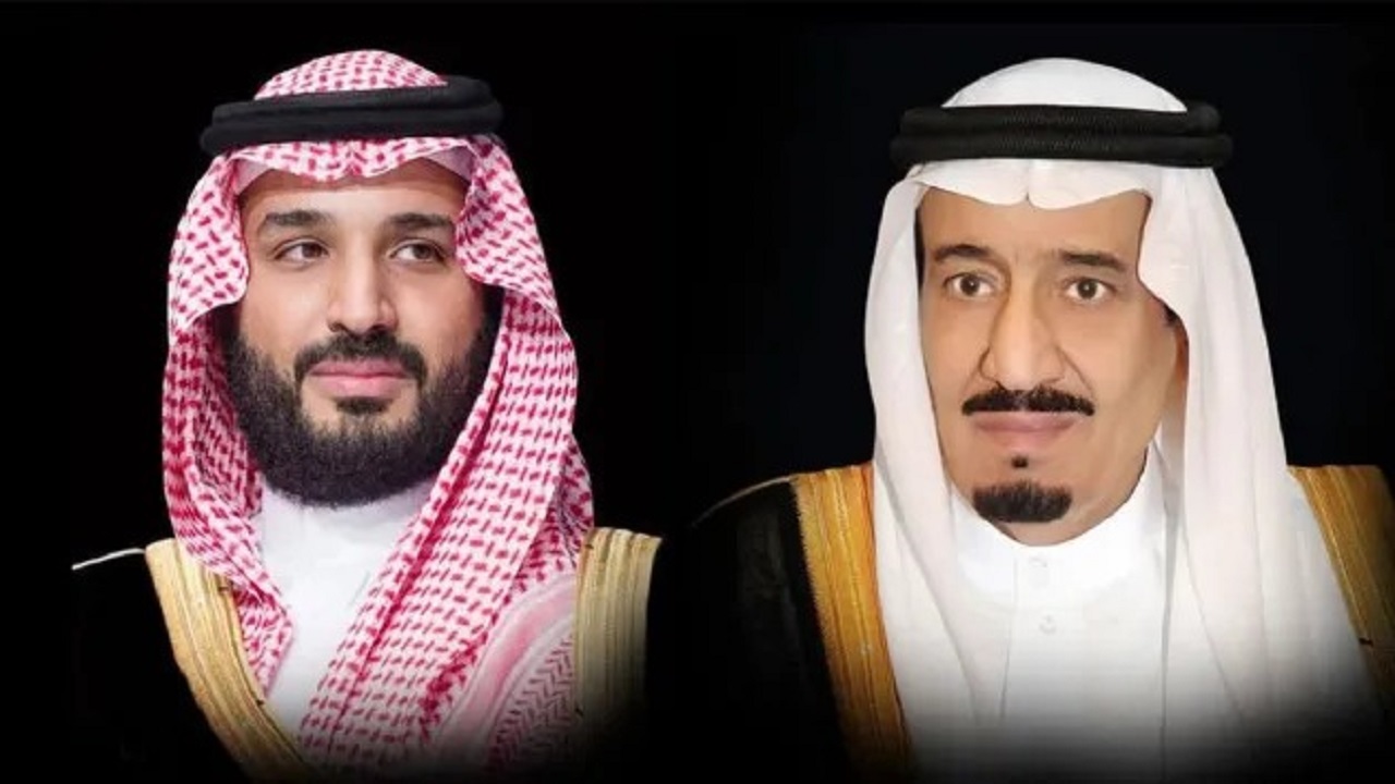 القيادة تهنئ رئيس مجلس القيادة الرئاسي باليمن بمناسبة ذكرى يوم الوحدة لبلاده