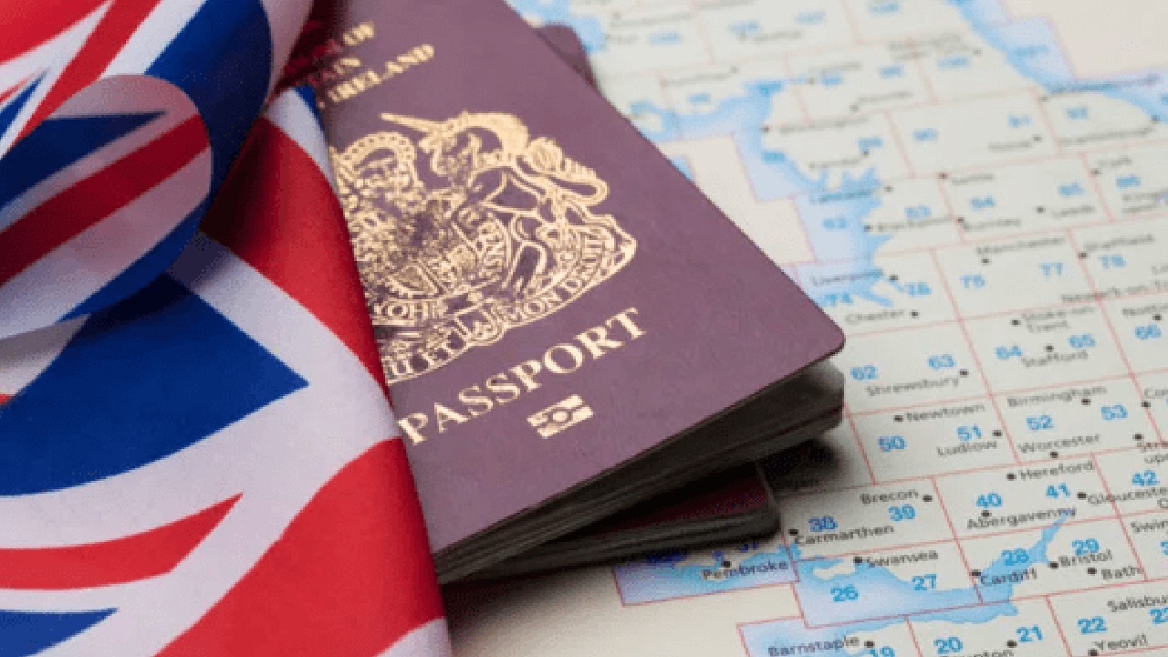 بالفيديو.. انخفاض سعر التأشيرة الإلكترونية في بريطانيا للسعوديين