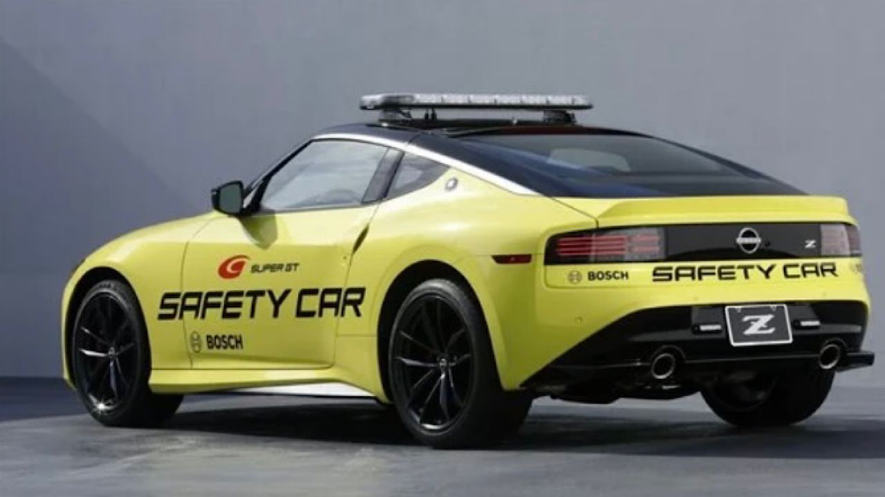 سيارة نيسان Super GT Z تتألق في مهمة خاصة