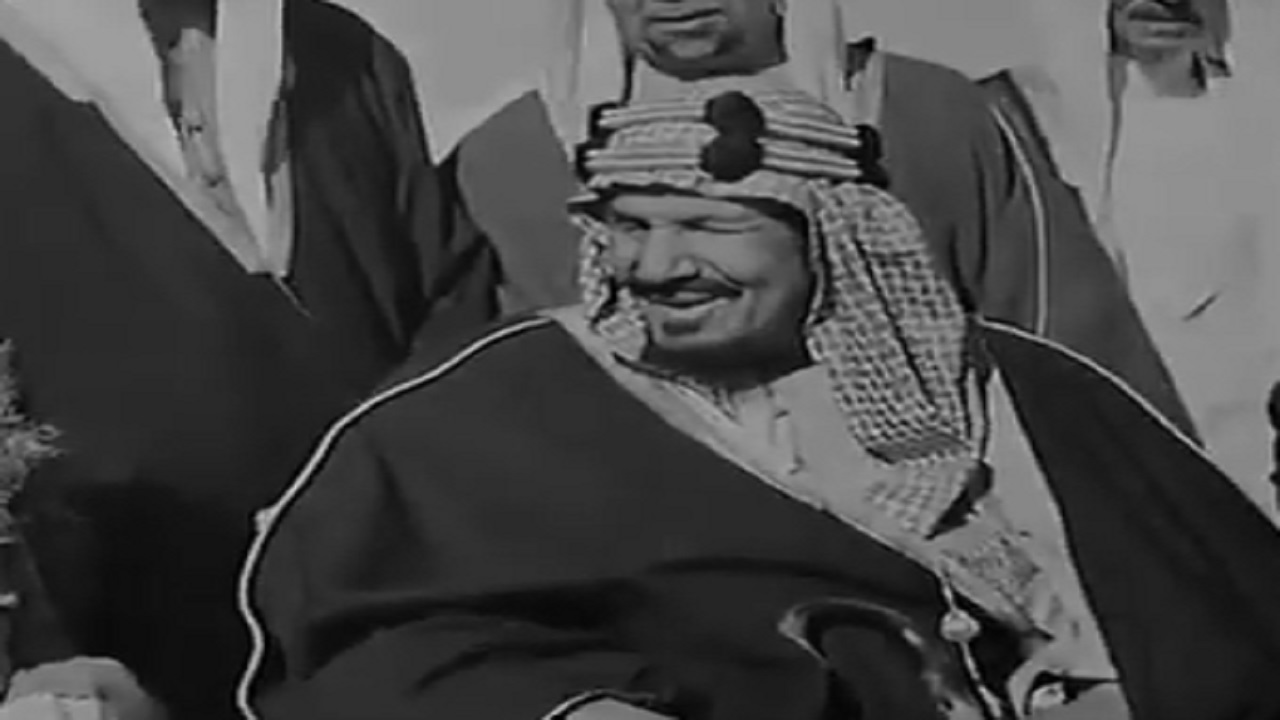 بالفيديو.. مشاهد تاريخية للقاء الملك عبدالعزيز برئيس الوزراء البريطاني في الفيوم